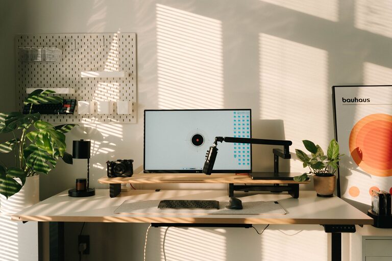 Tips for Creating a Productive Home Office Space That Suits Your Lifestyle